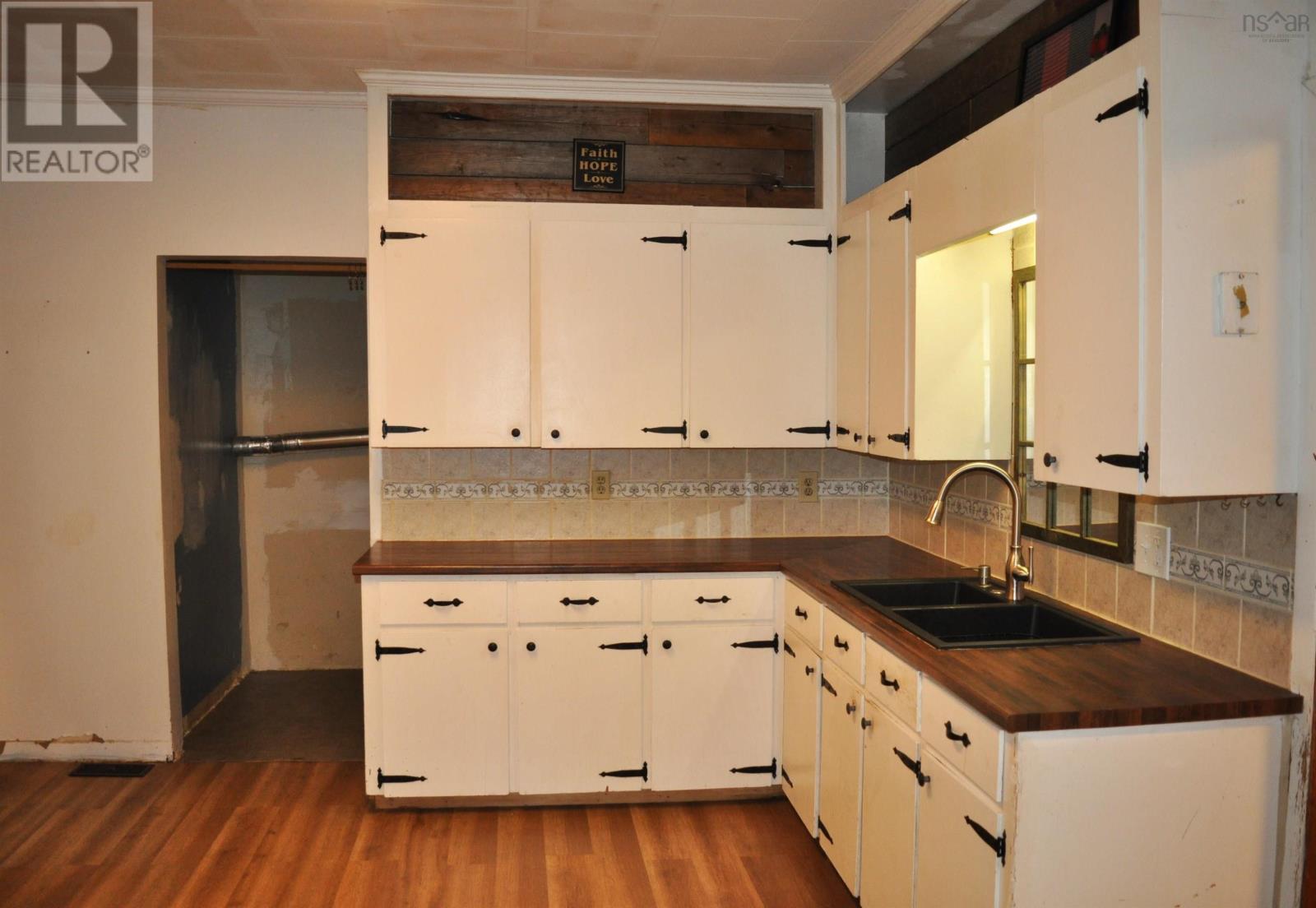 54 Centre Street Property Photo 15