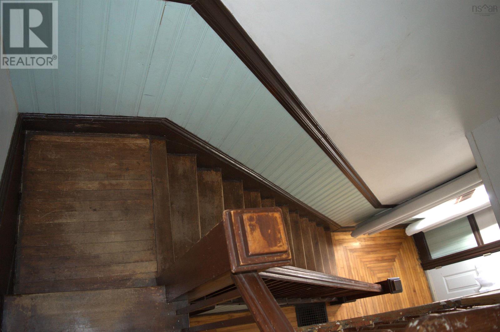 54 Centre Street Property Photo 18