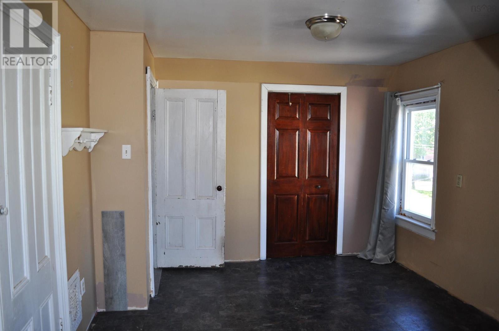 54 Centre Street Property Photo 20