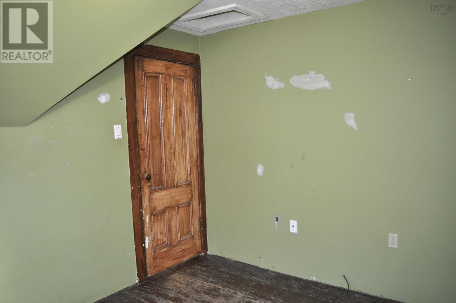 54 Centre Street Property Photo 26