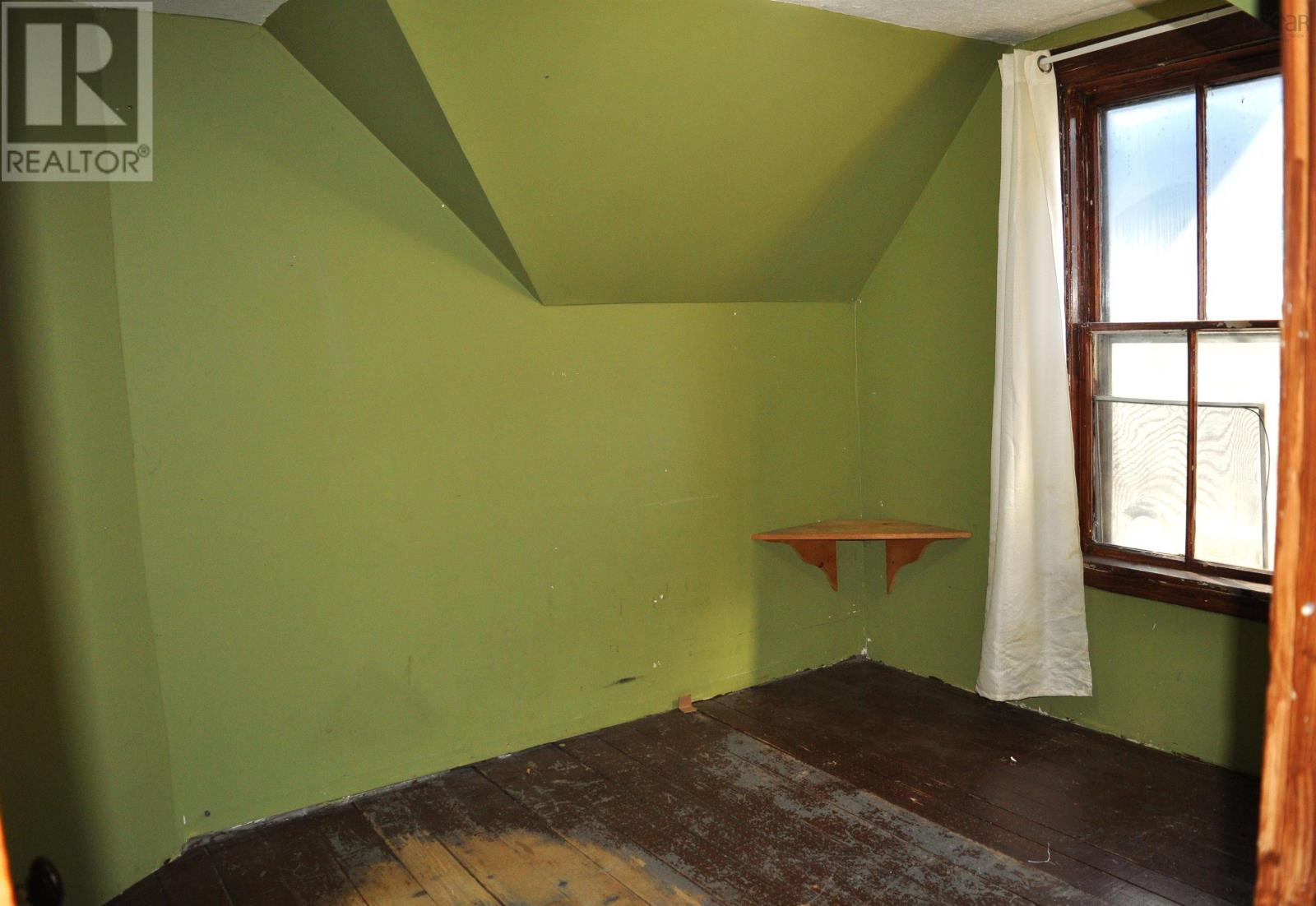 54 Centre Street Property Photo 27