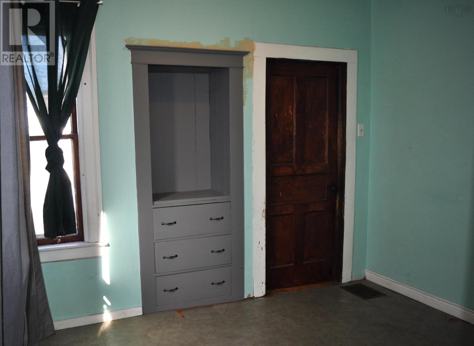 54 Centre Street Property Photo 29