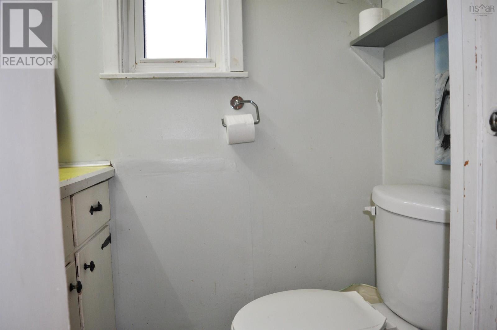 54 Centre Street Property Photo 32