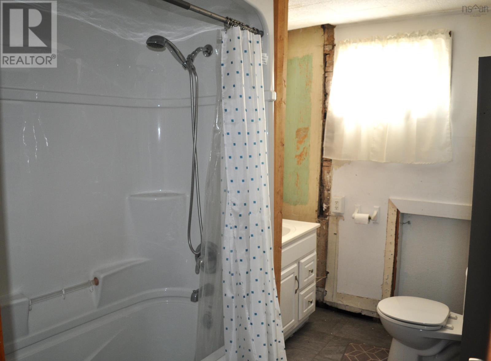 54 Centre Street Property Photo 34
