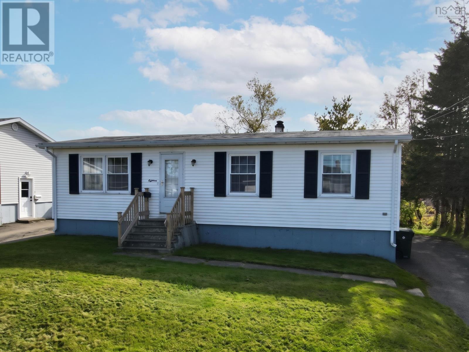 18 Laben Drive Property Photo 1