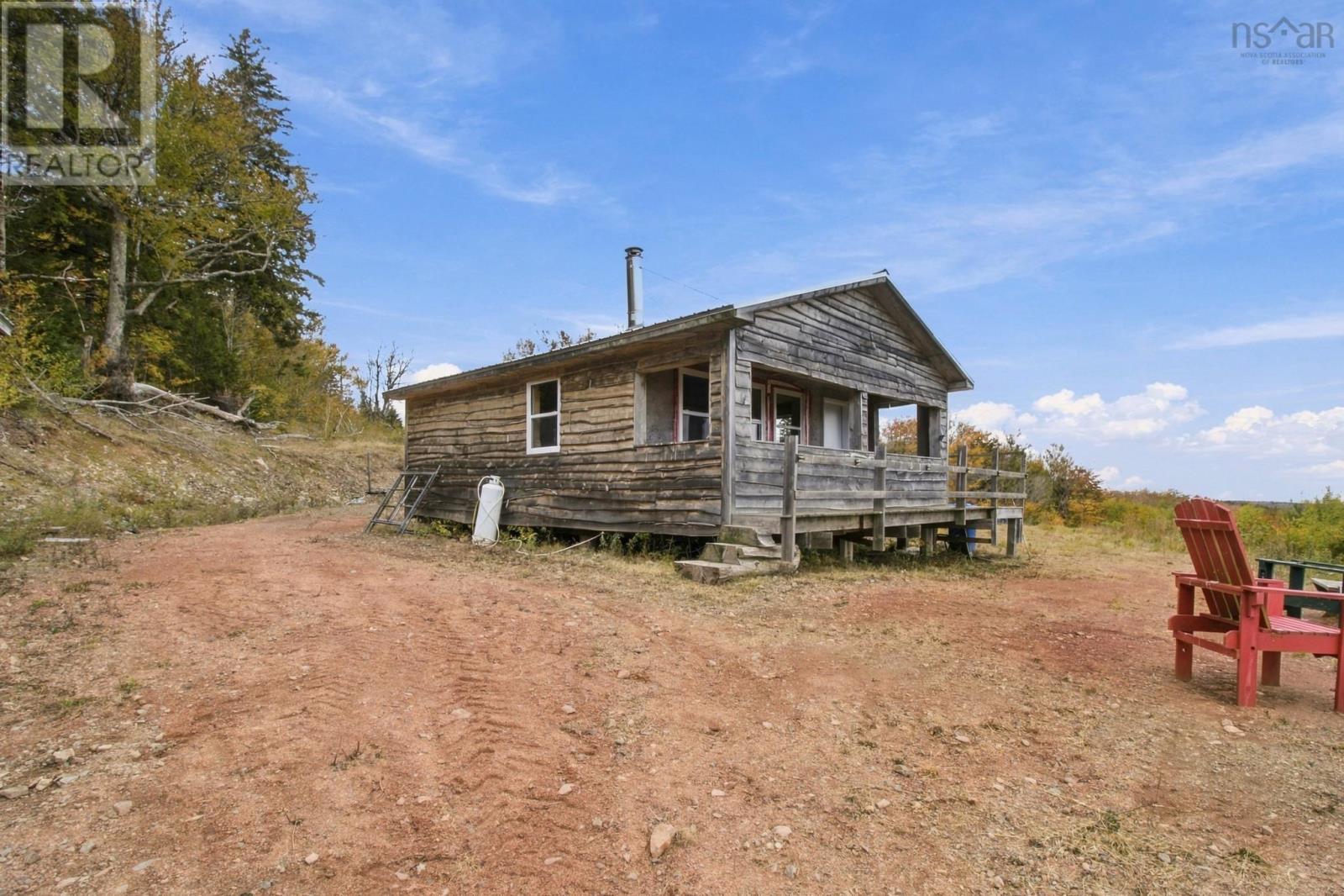 629 Eatonville Road Property Photo 3