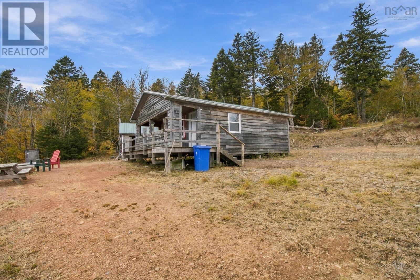 629 Eatonville Road Property Photo 4
