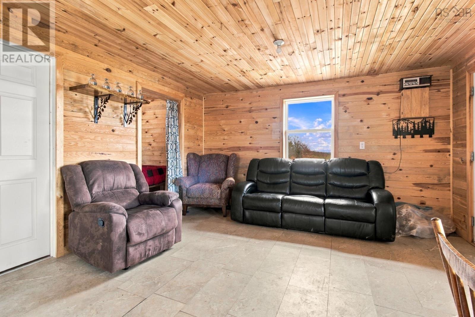 629 Eatonville Road Property Photo 15