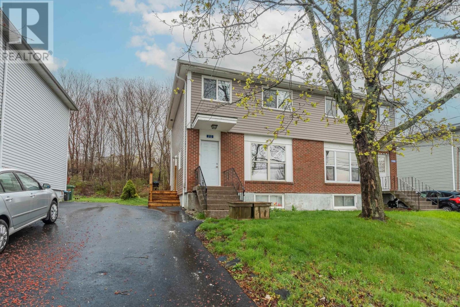 212 Roleika Drive Property Photo 1