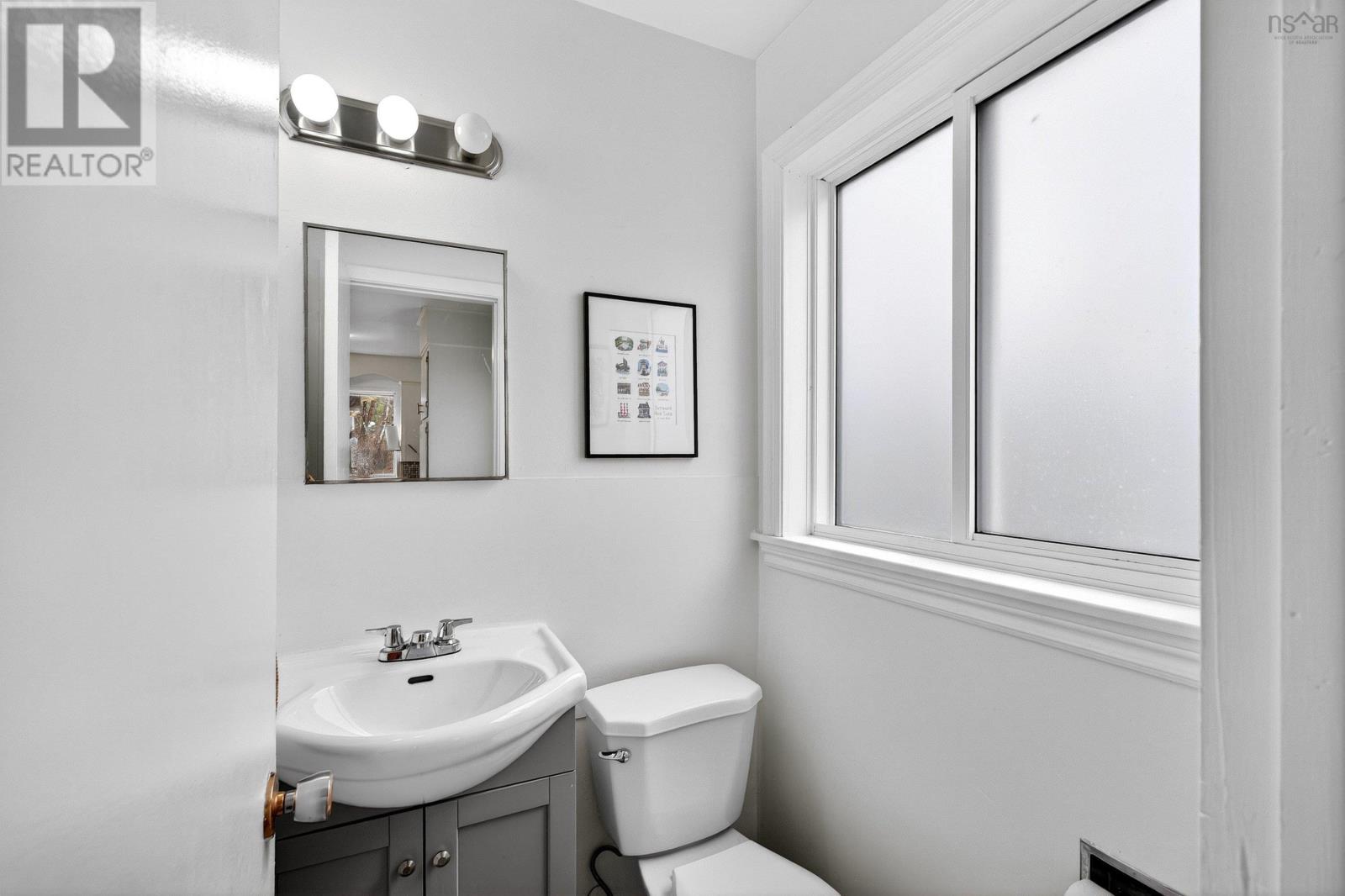 212 Roleika Drive Property Photo 12