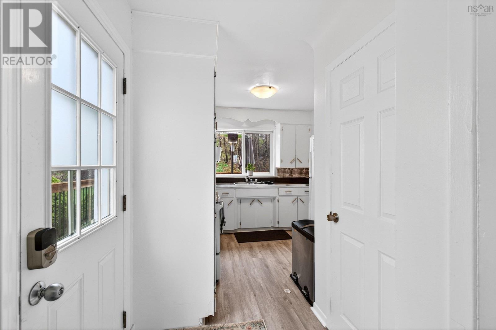 212 Roleika Drive Property Photo 14