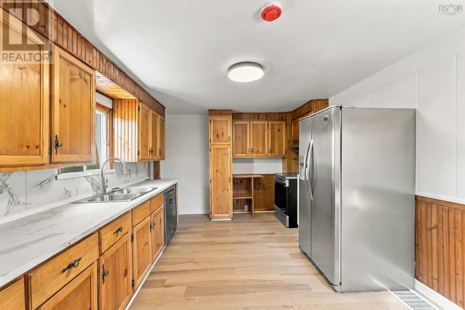 2043 Highway 359 Property Photo 14