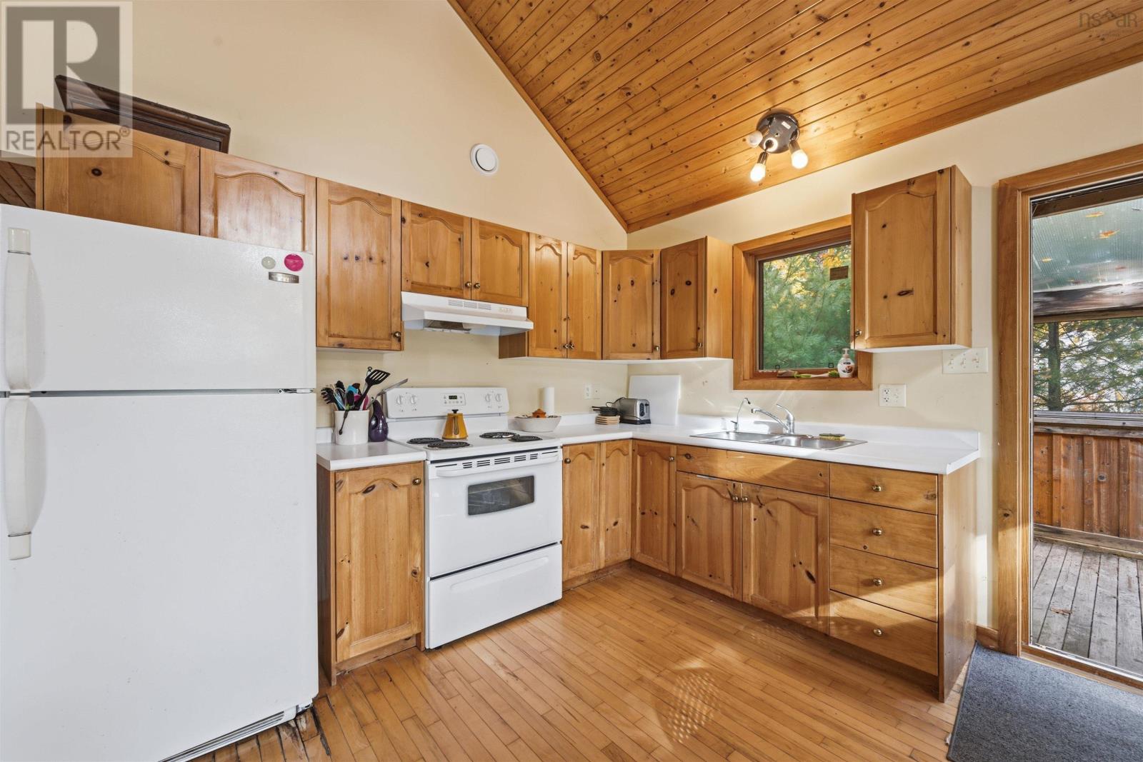 142 Canyon Point Road Property Photo 16