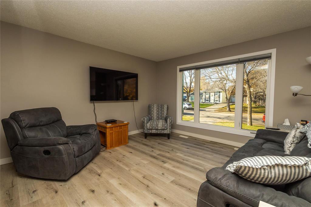 75 E. Fotheringham Drive Property Photo 2