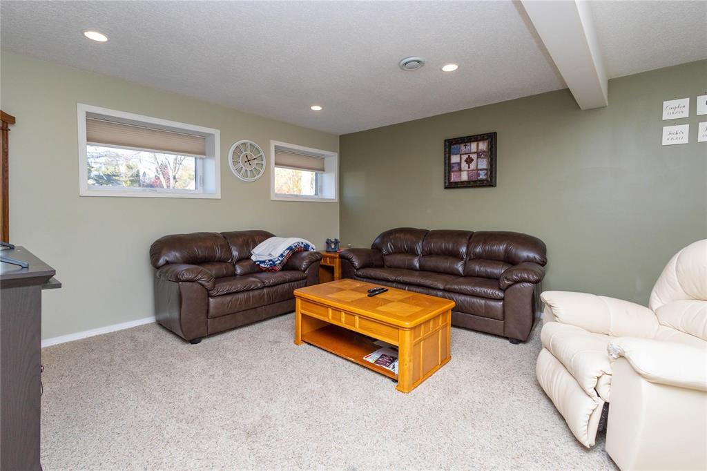 75 E. Fotheringham Drive Property Photo 12