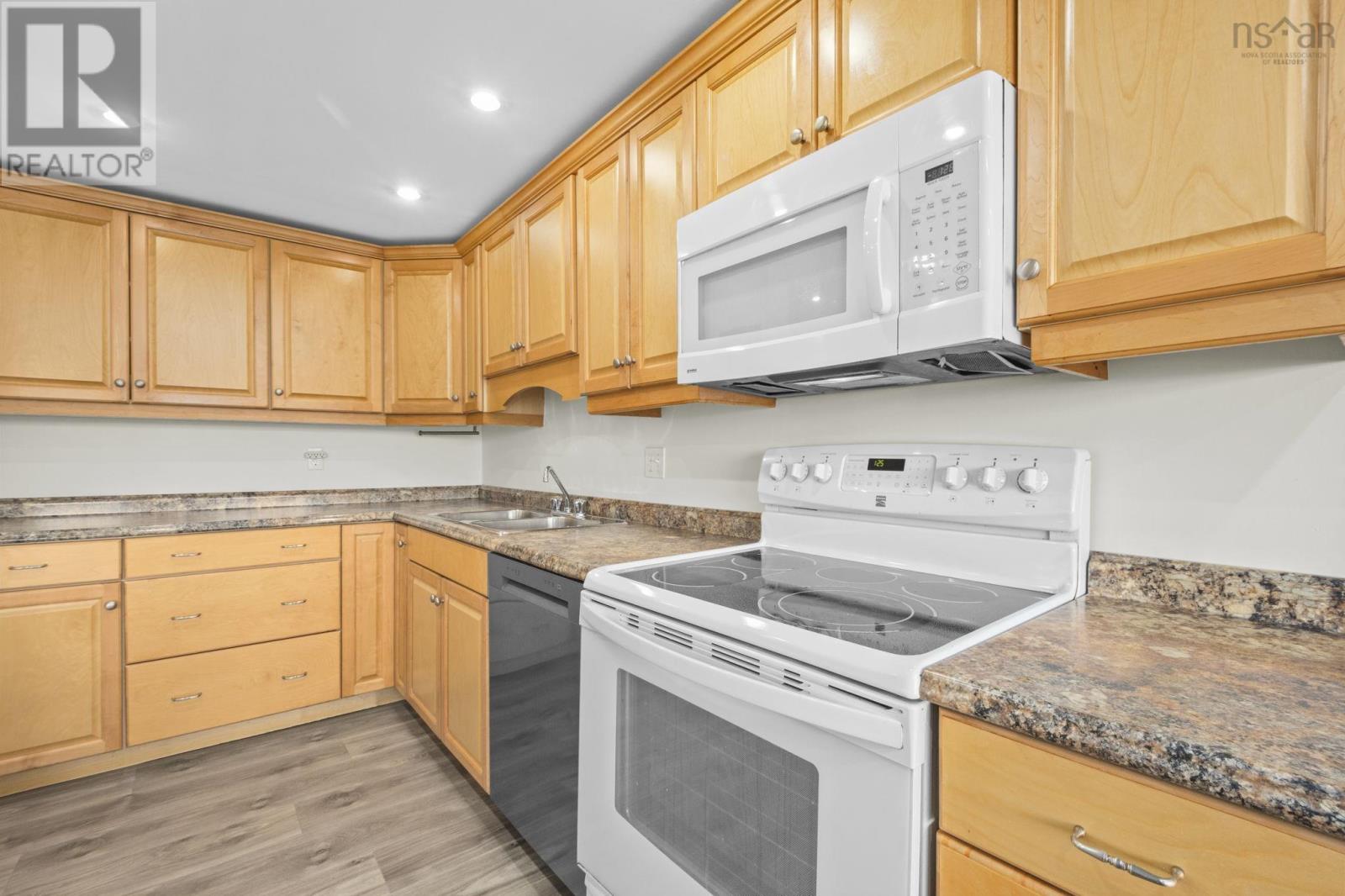 1003 6369 Coburg Road Property Photo 13