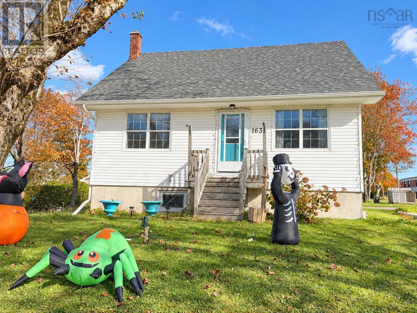163 Riverview Drive Property Photo 1