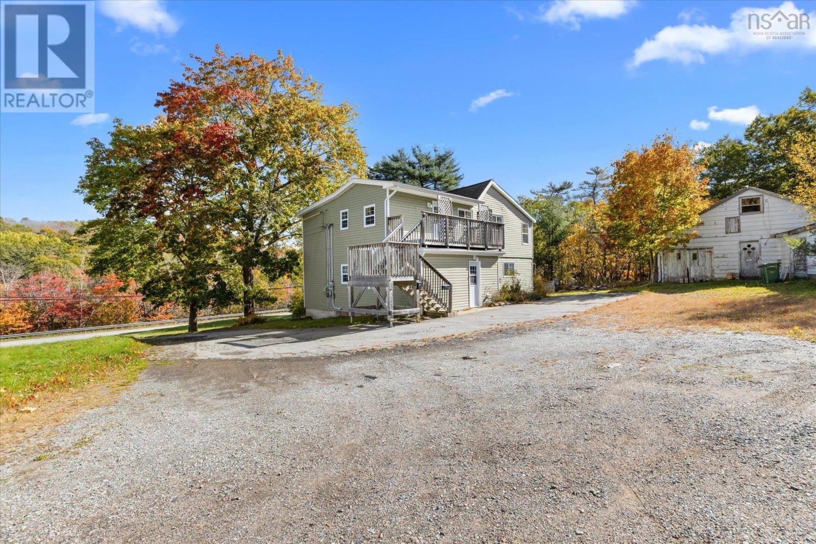 1163 King Street Property Photo 3