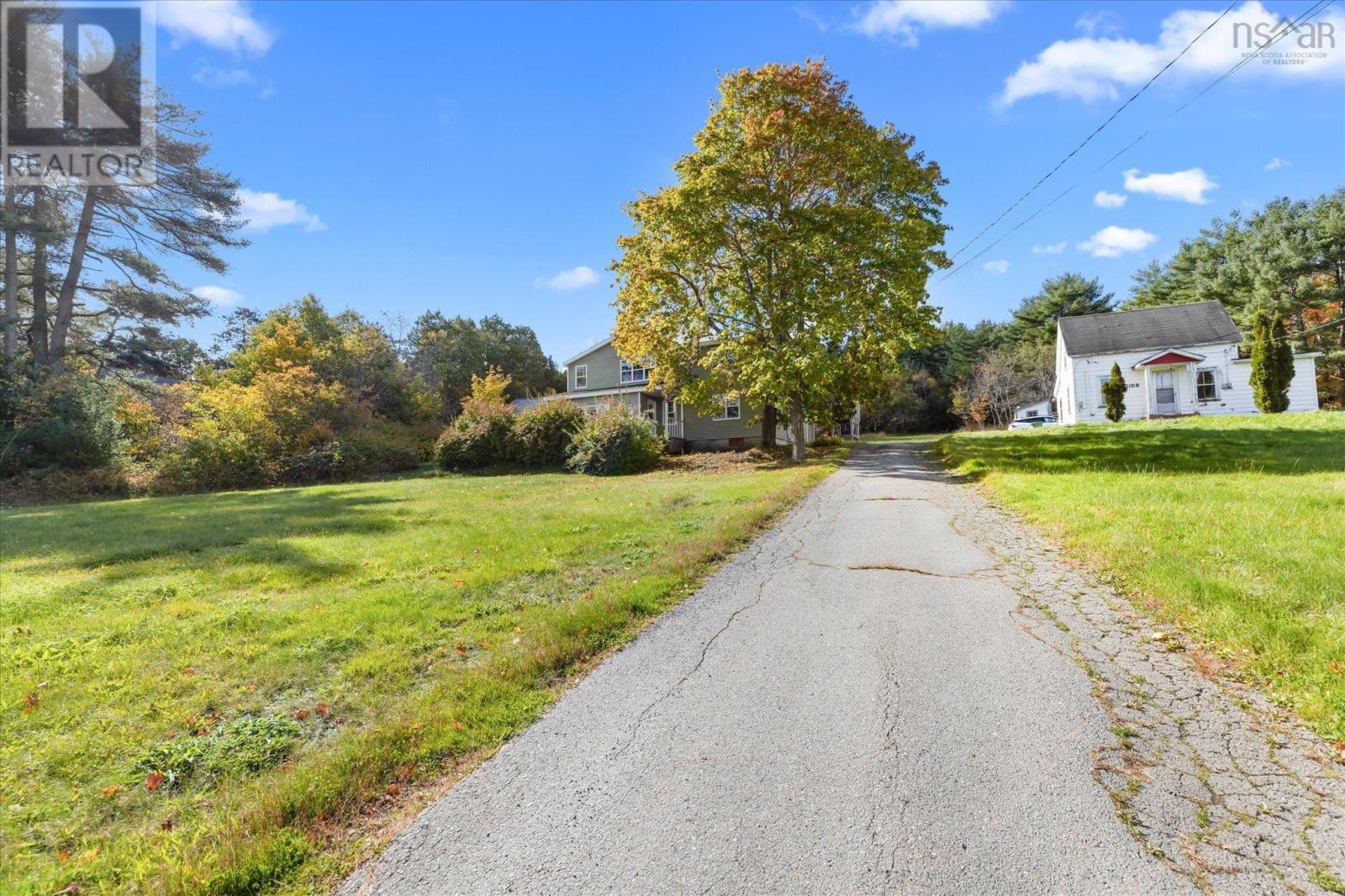 1163 King Street Property Photo 6
