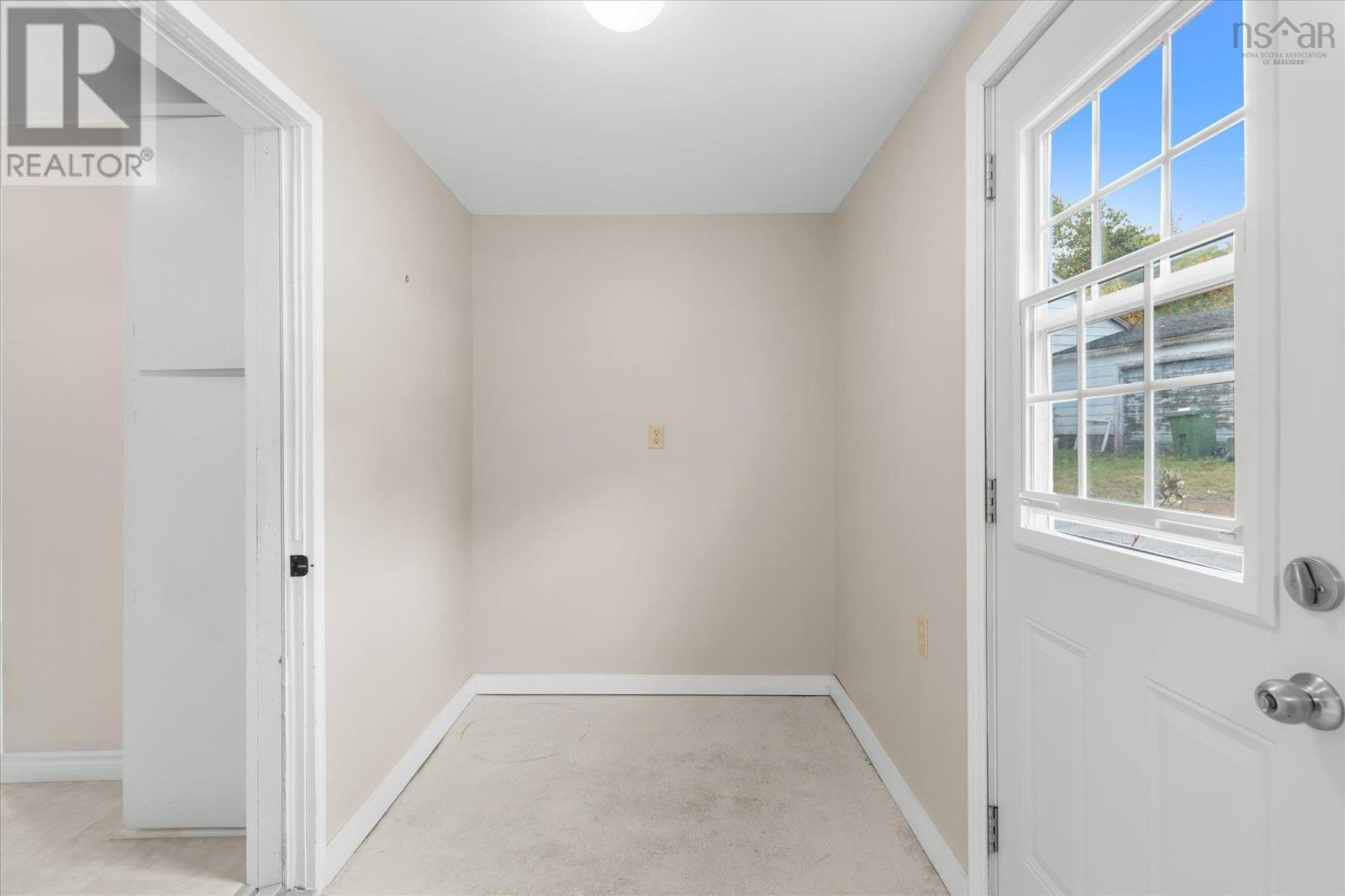 1163 King Street Property Photo 9