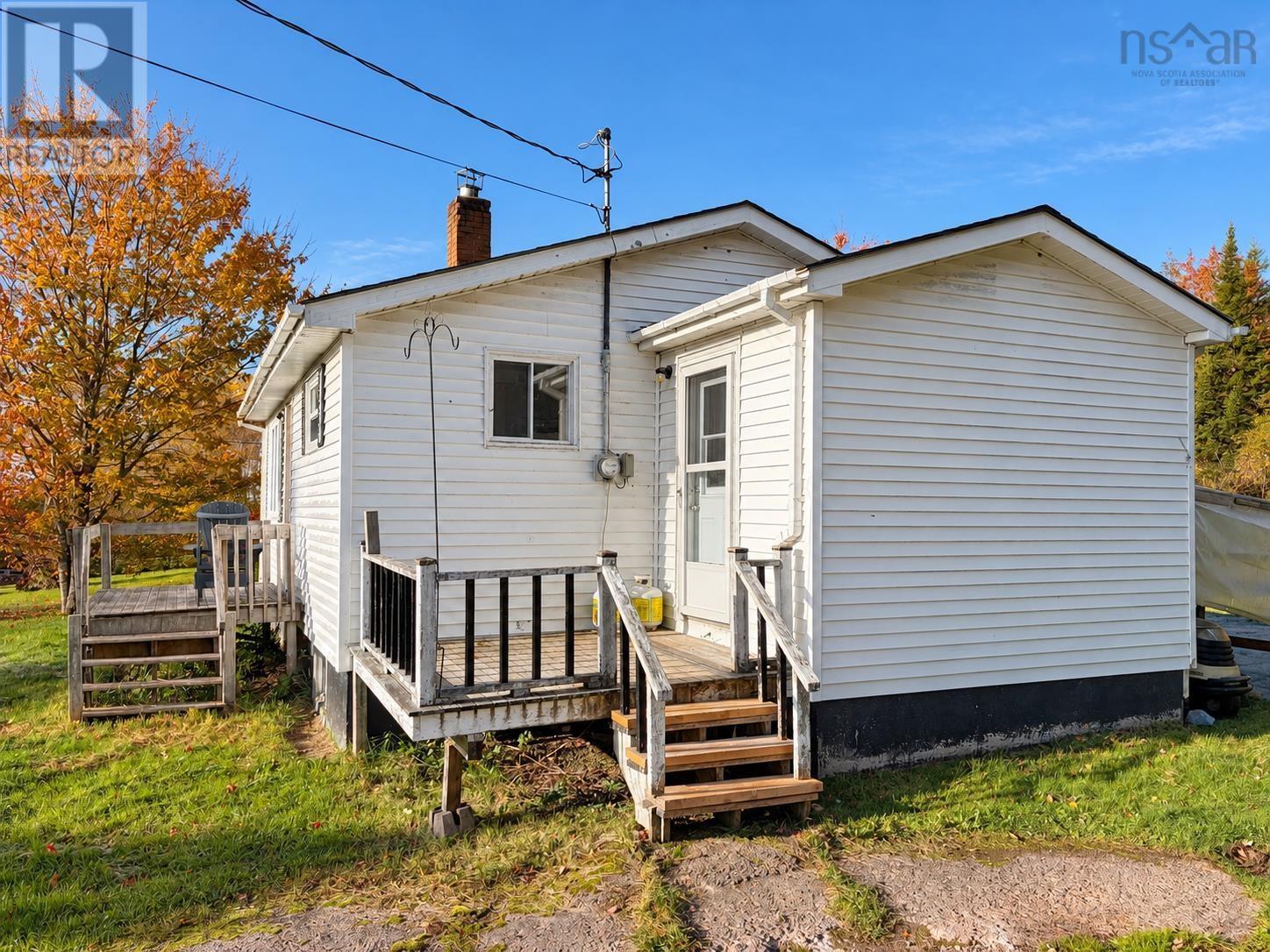 519 Cenotaph Road Property Photo 5