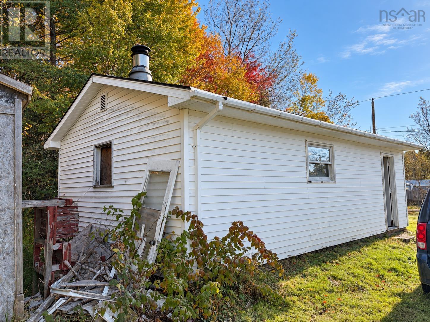 519 Cenotaph Road Property Photo 11