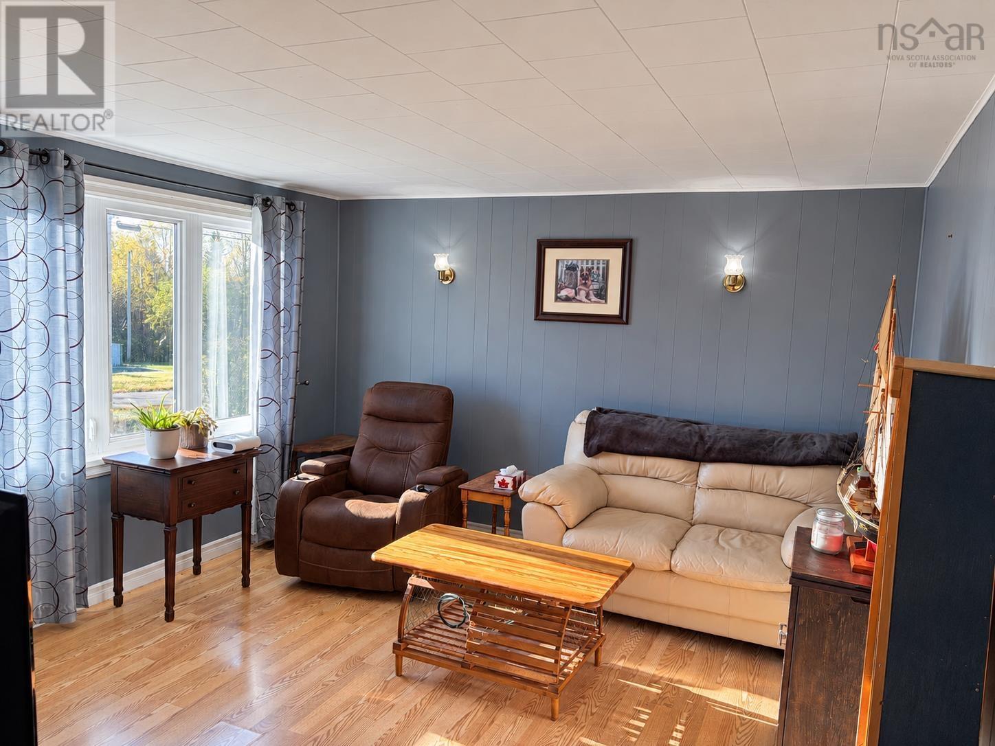 519 Cenotaph Road Property Photo 18