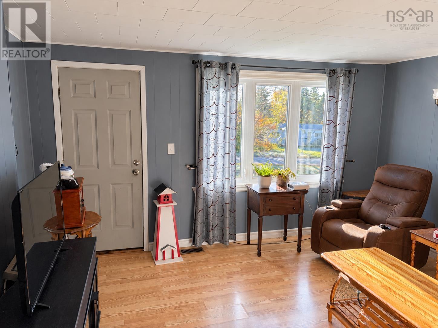 519 Cenotaph Road Property Photo 19