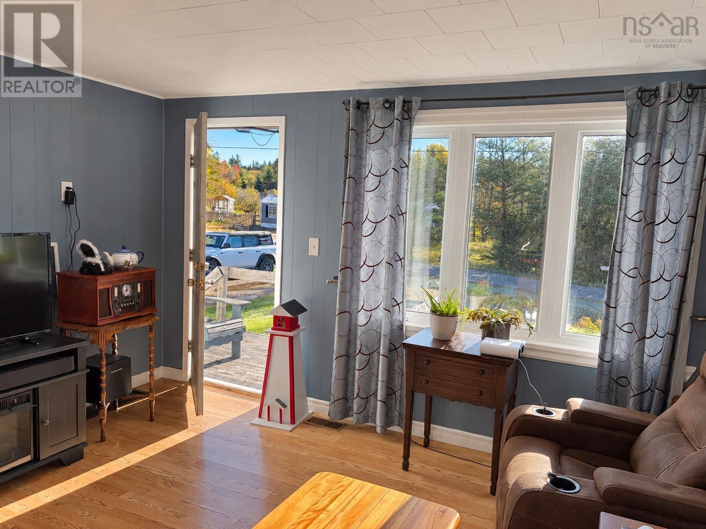 519 Cenotaph Road Property Photo 21
