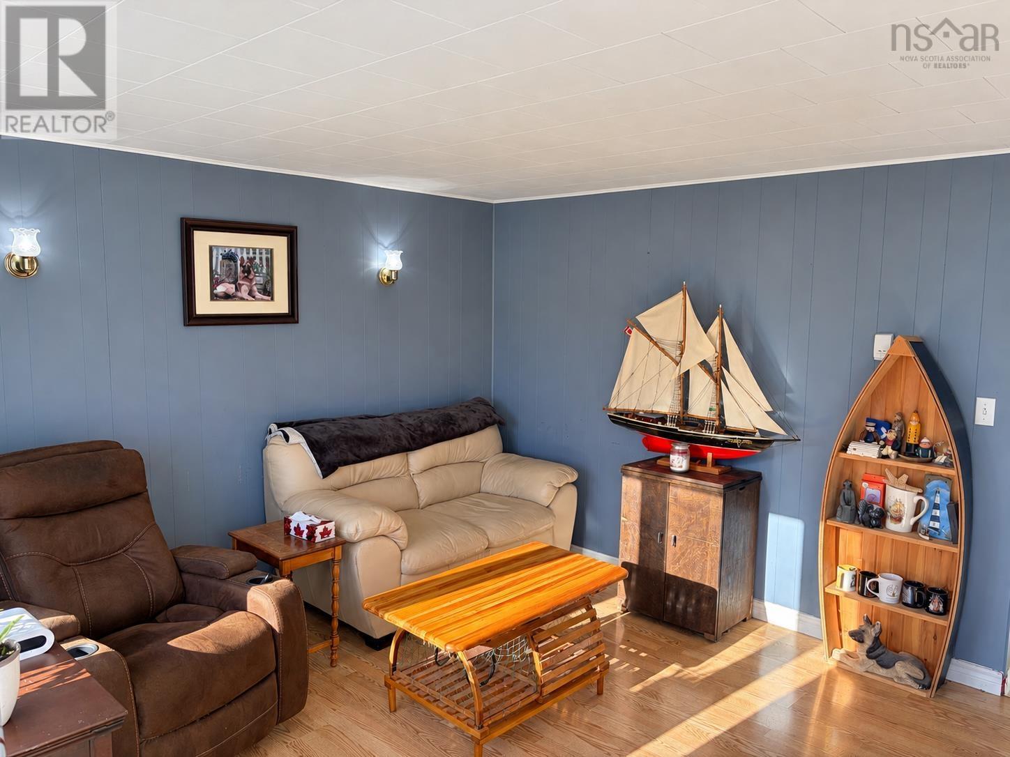 519 Cenotaph Road Property Photo 22
