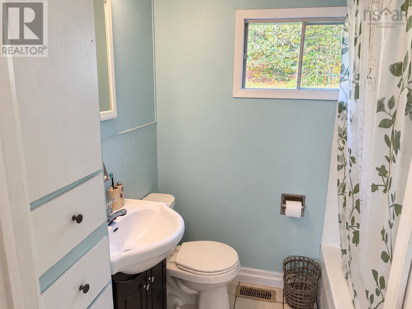 519 Cenotaph Road Property Photo 25