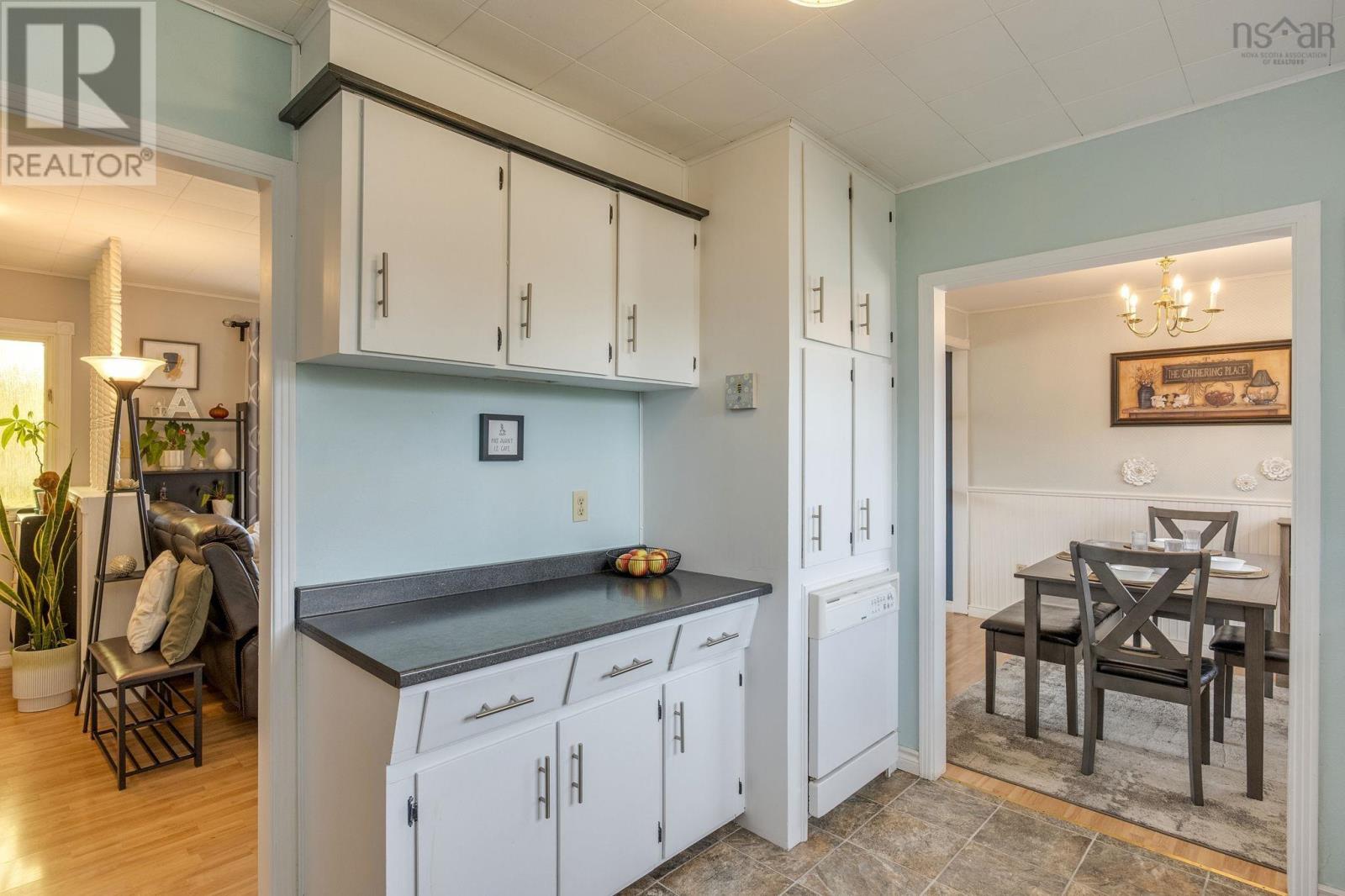 148 Maple Avenue Property Photo 16