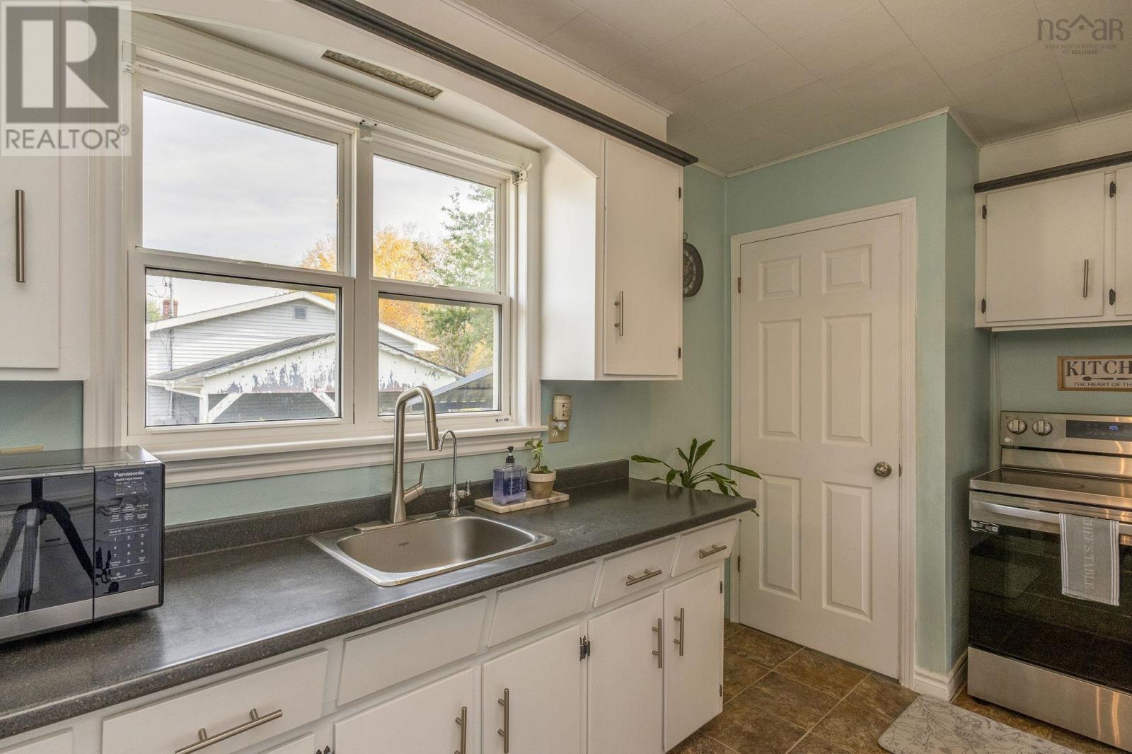 148 Maple Avenue Property Photo 18