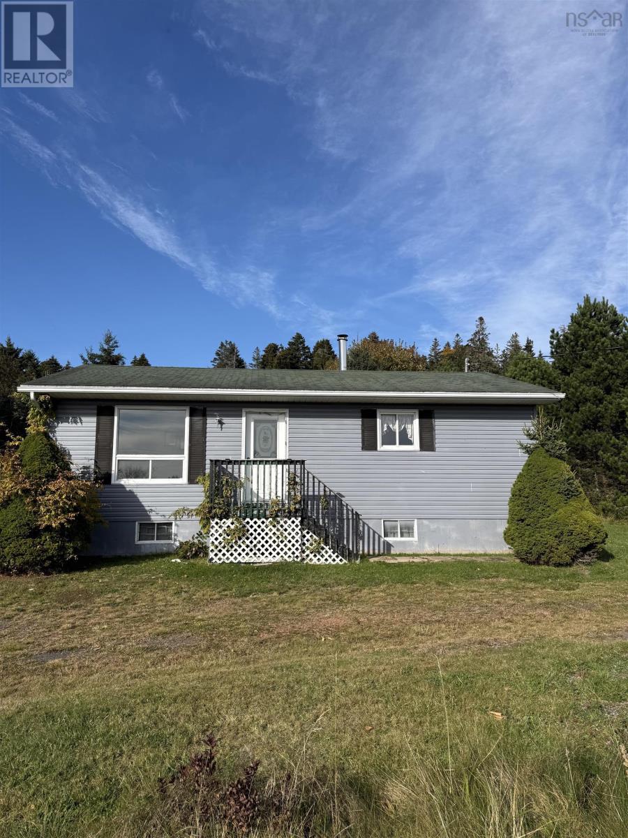 8013 Highway 209 Property Photo 1
