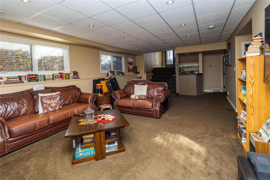 621 41st Street Property Photo 22