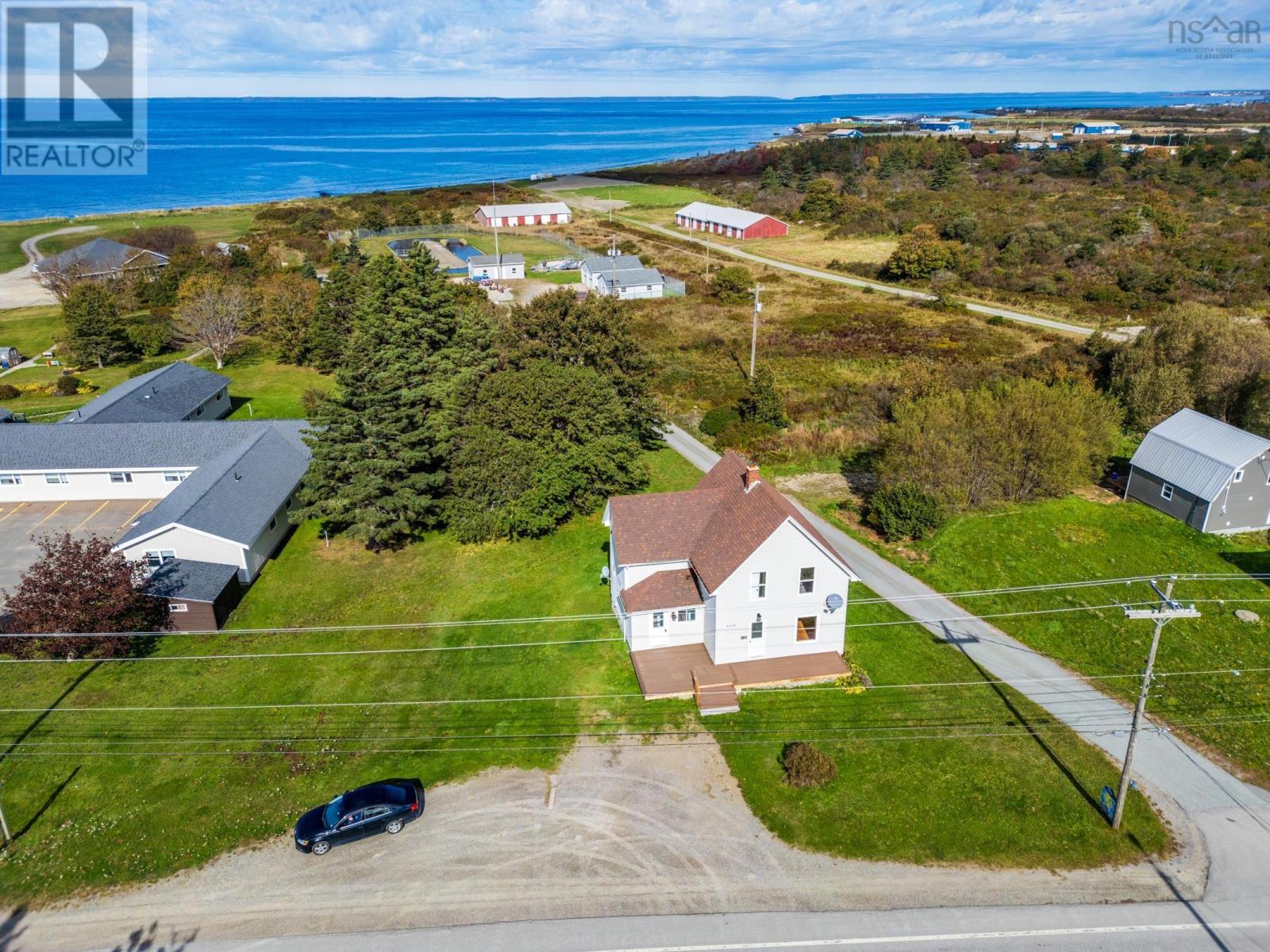 8419 Highway 1 Property Photo 3