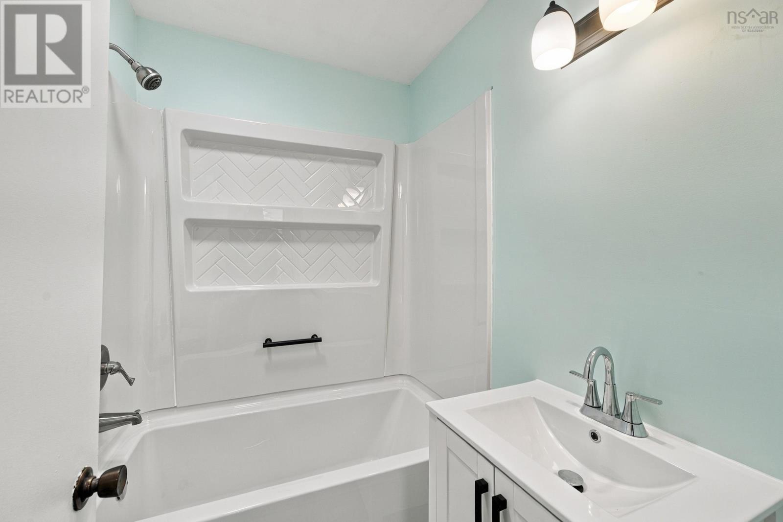 8419 Highway 1 Property Photo 5