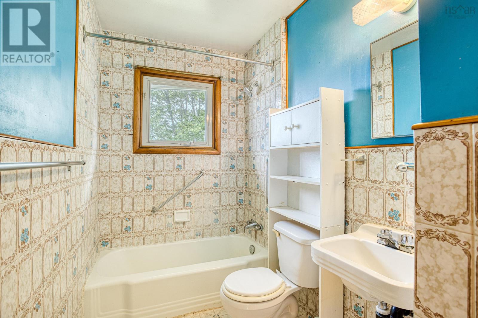 3895 Kencrest Avenue Property Photo 6