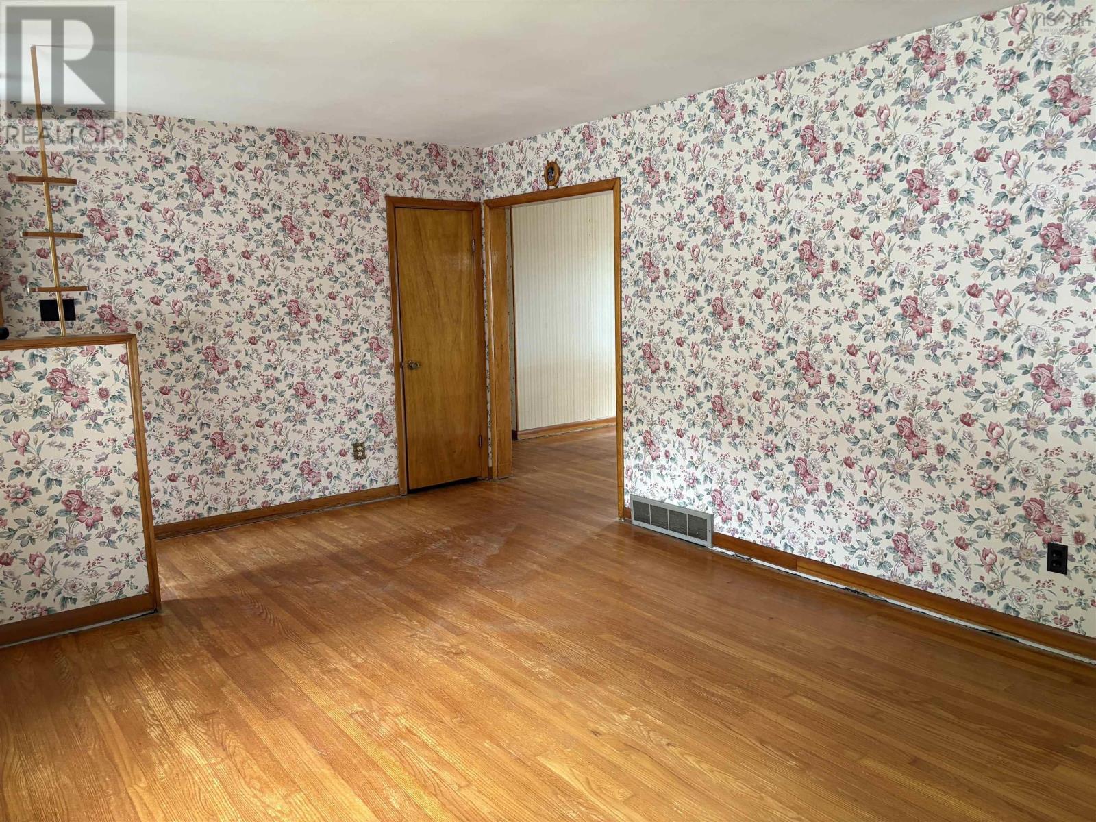 3895 Kencrest Avenue Property Photo 19