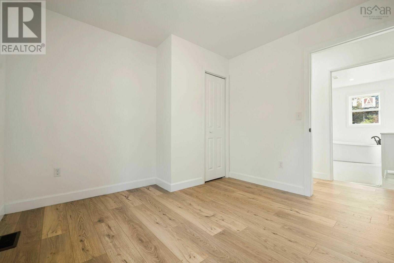 162 Sixth Street Property Photo 10
