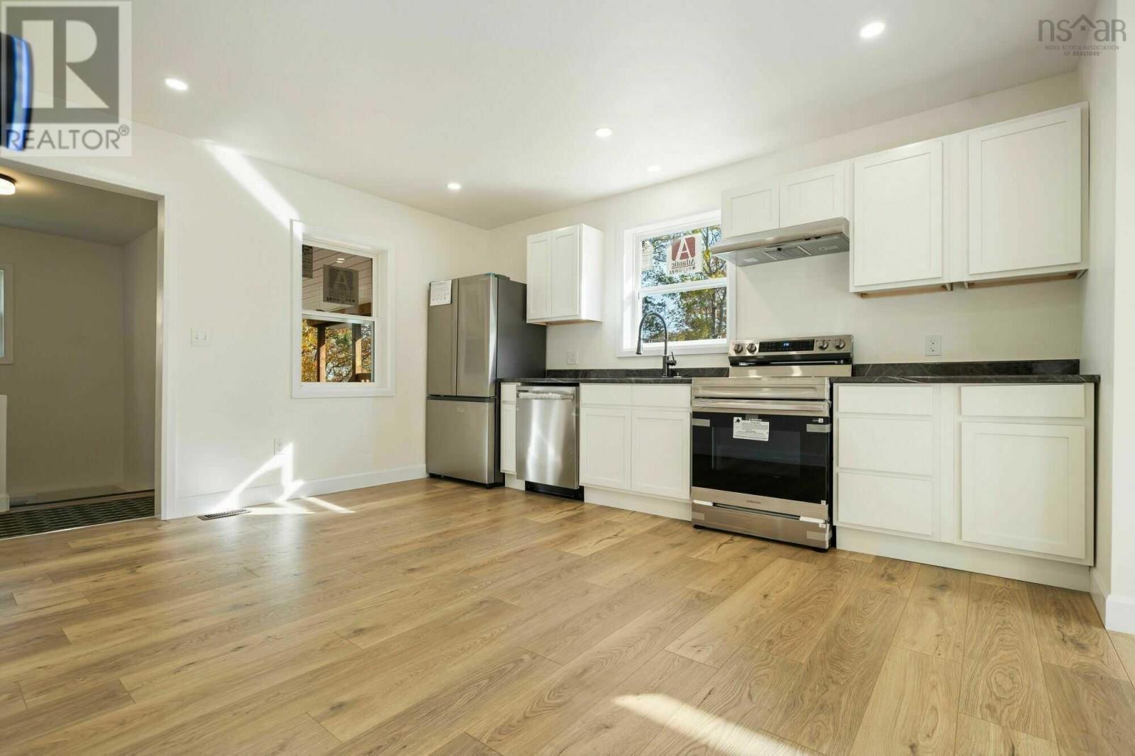 162 Sixth Street Property Photo 14