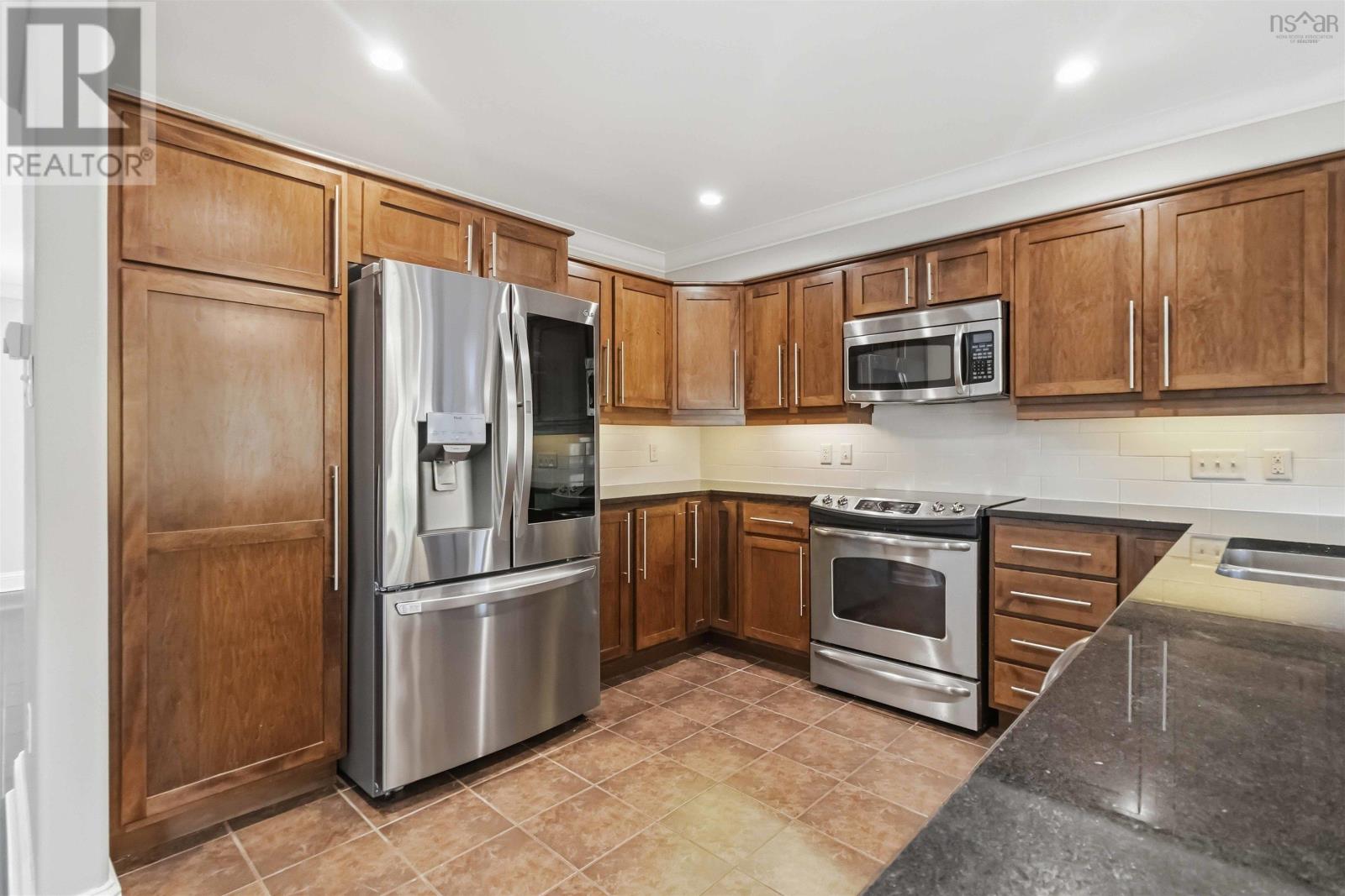 345 Bently Drive Property Photo 11