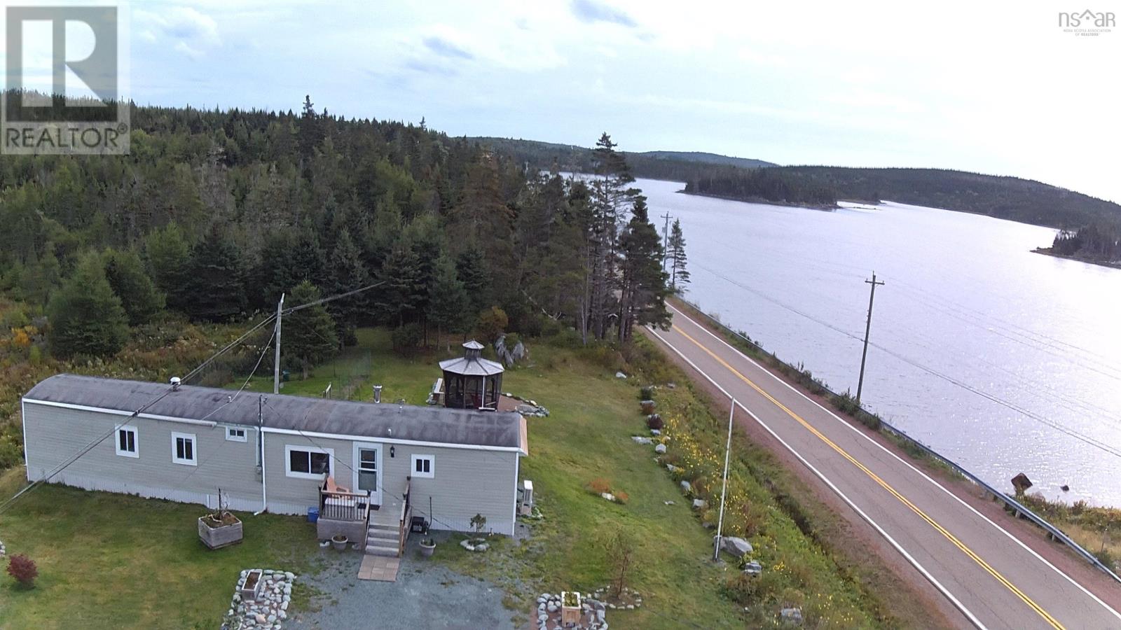4639 Highway 7 Property Photo 1