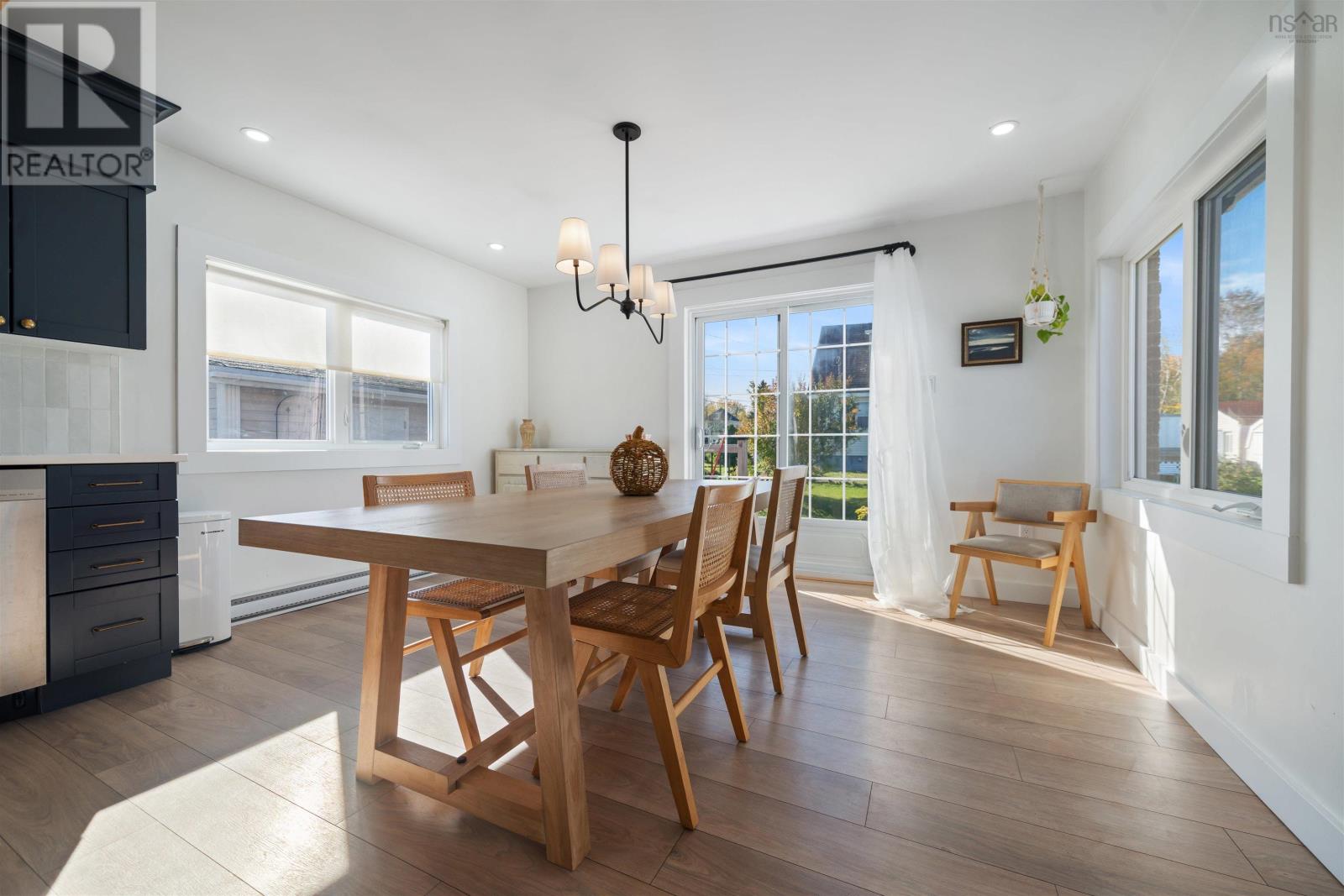 28 High Street Property Photo 15