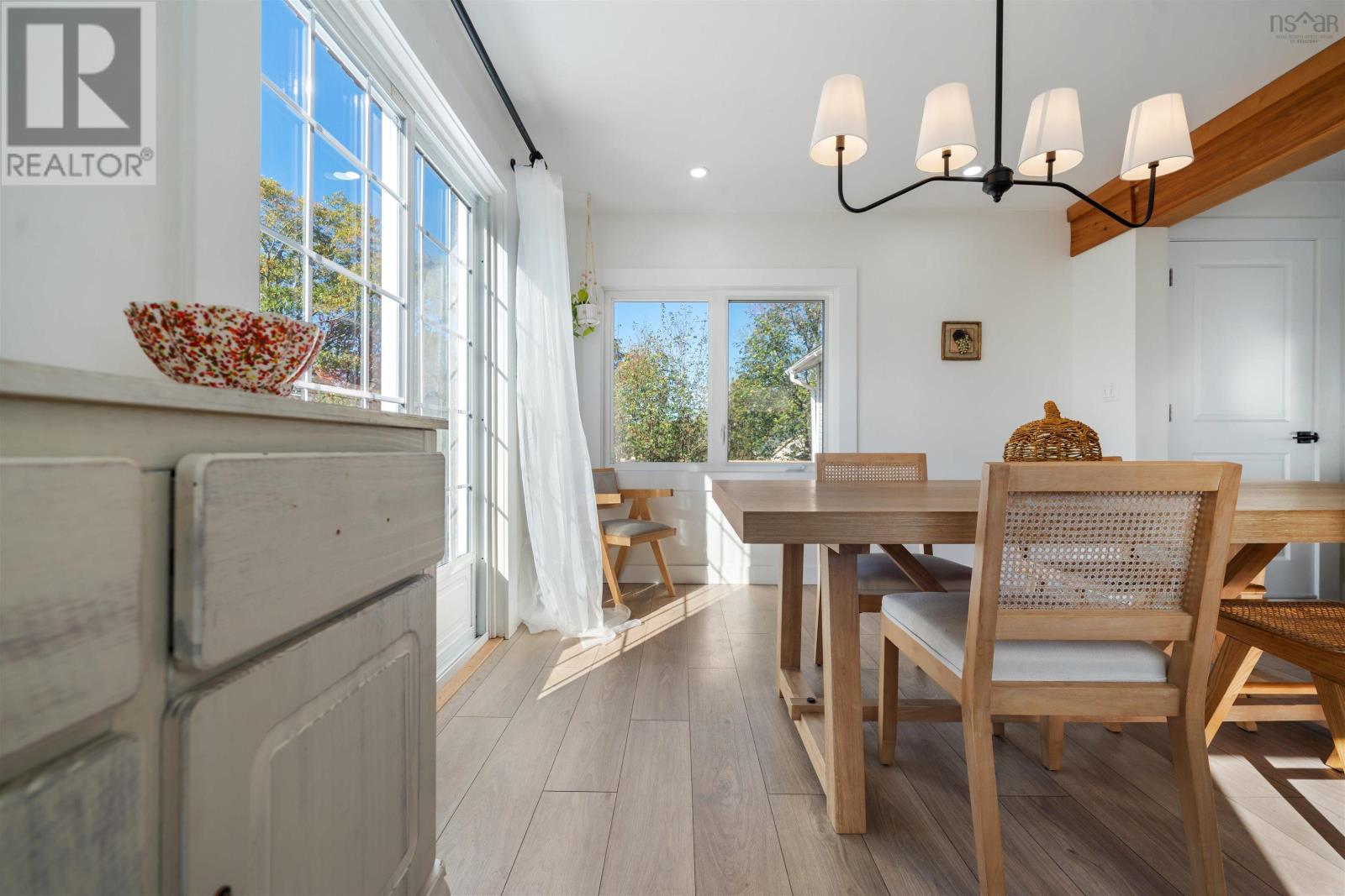 28 High Street Property Photo 16