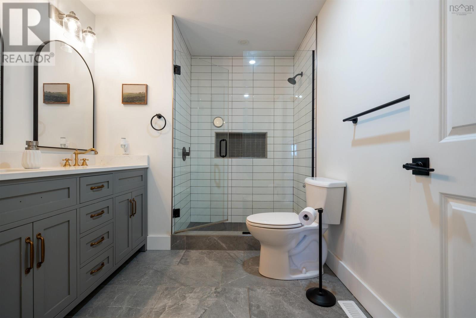 28 High Street Property Photo 22