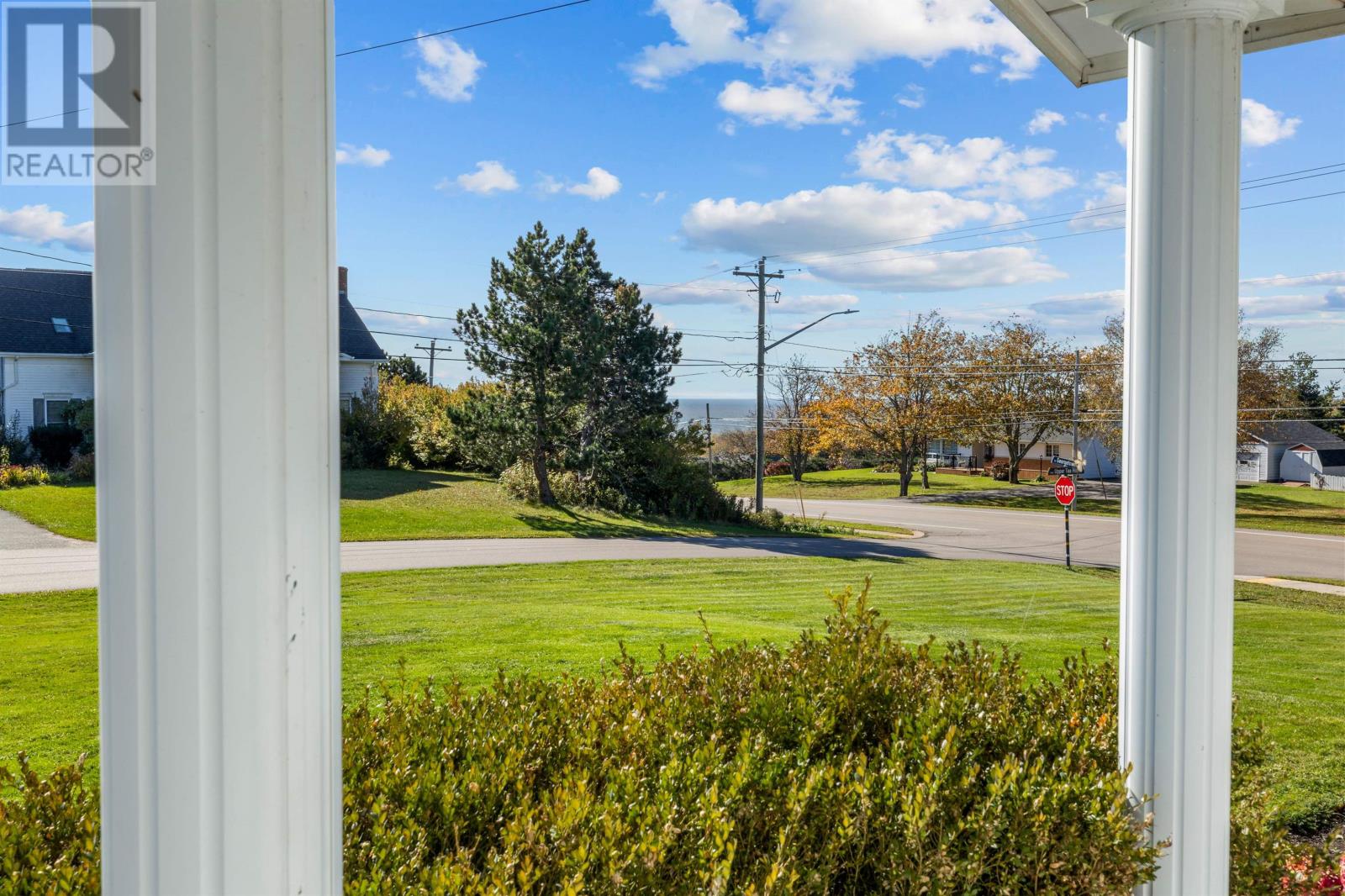 1 Upper Tea Hill Crescent Property Photo 6