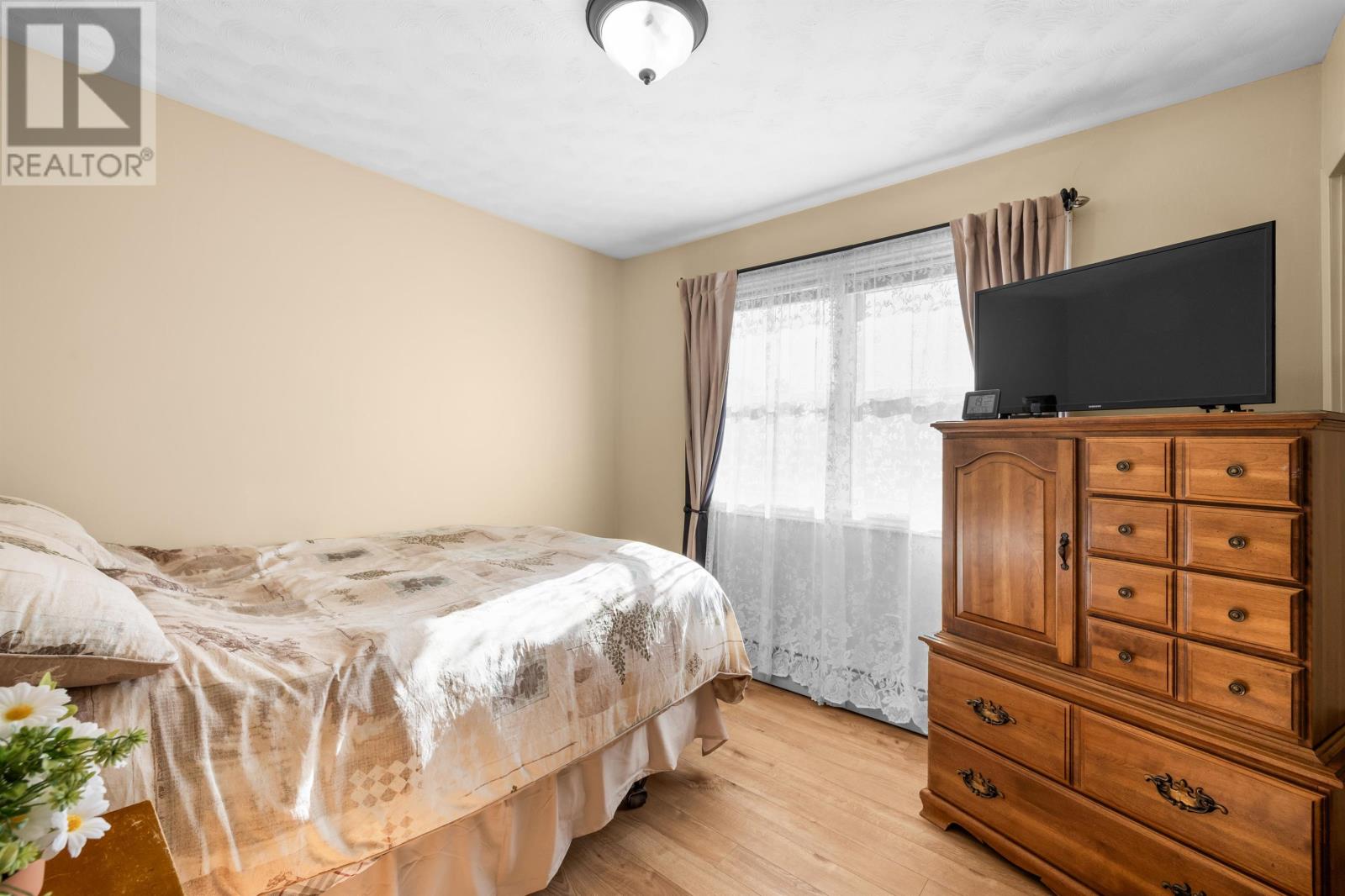 1 Upper Tea Hill Crescent Property Photo 32