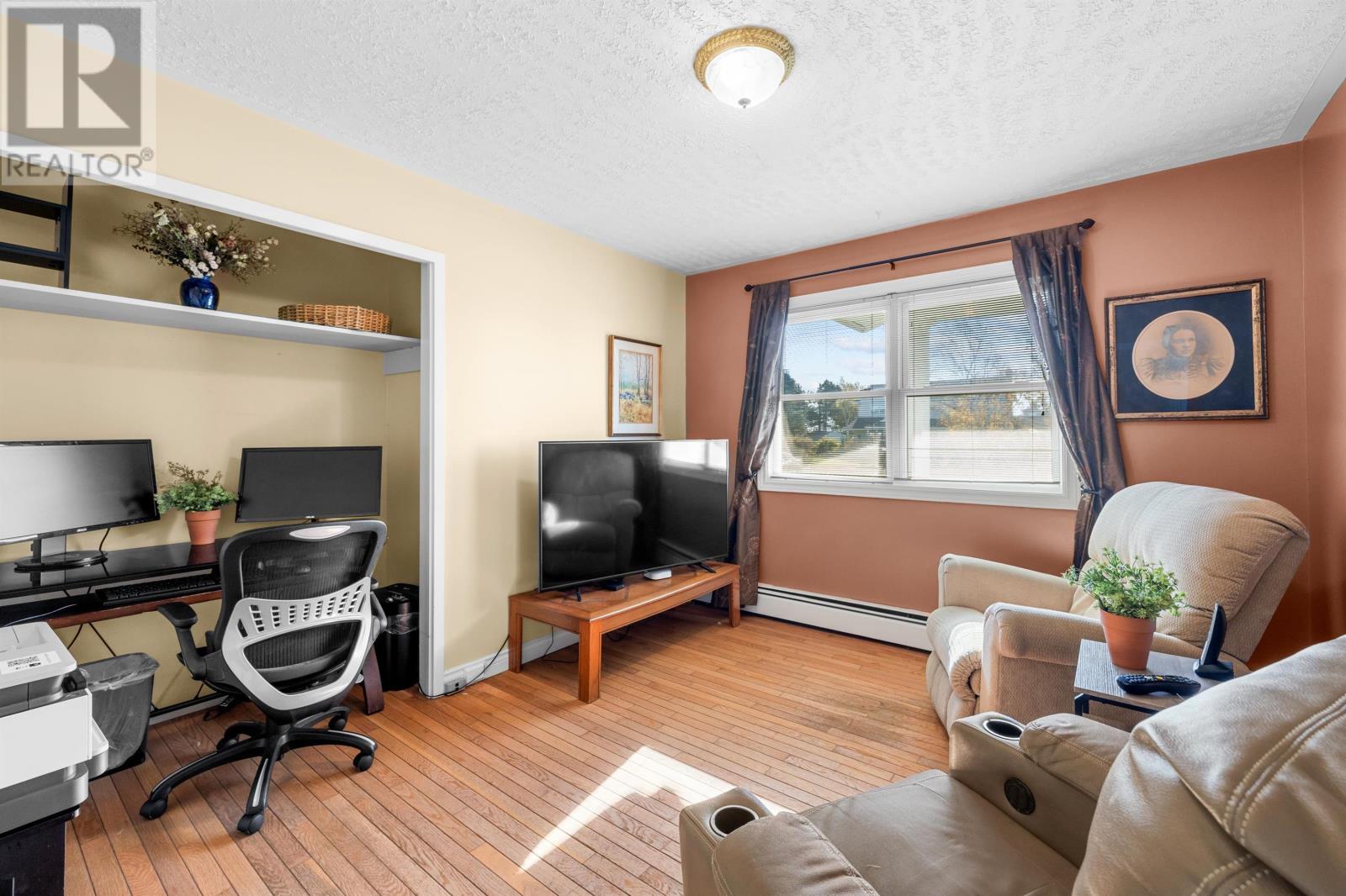 1 Upper Tea Hill Crescent Property Photo 34