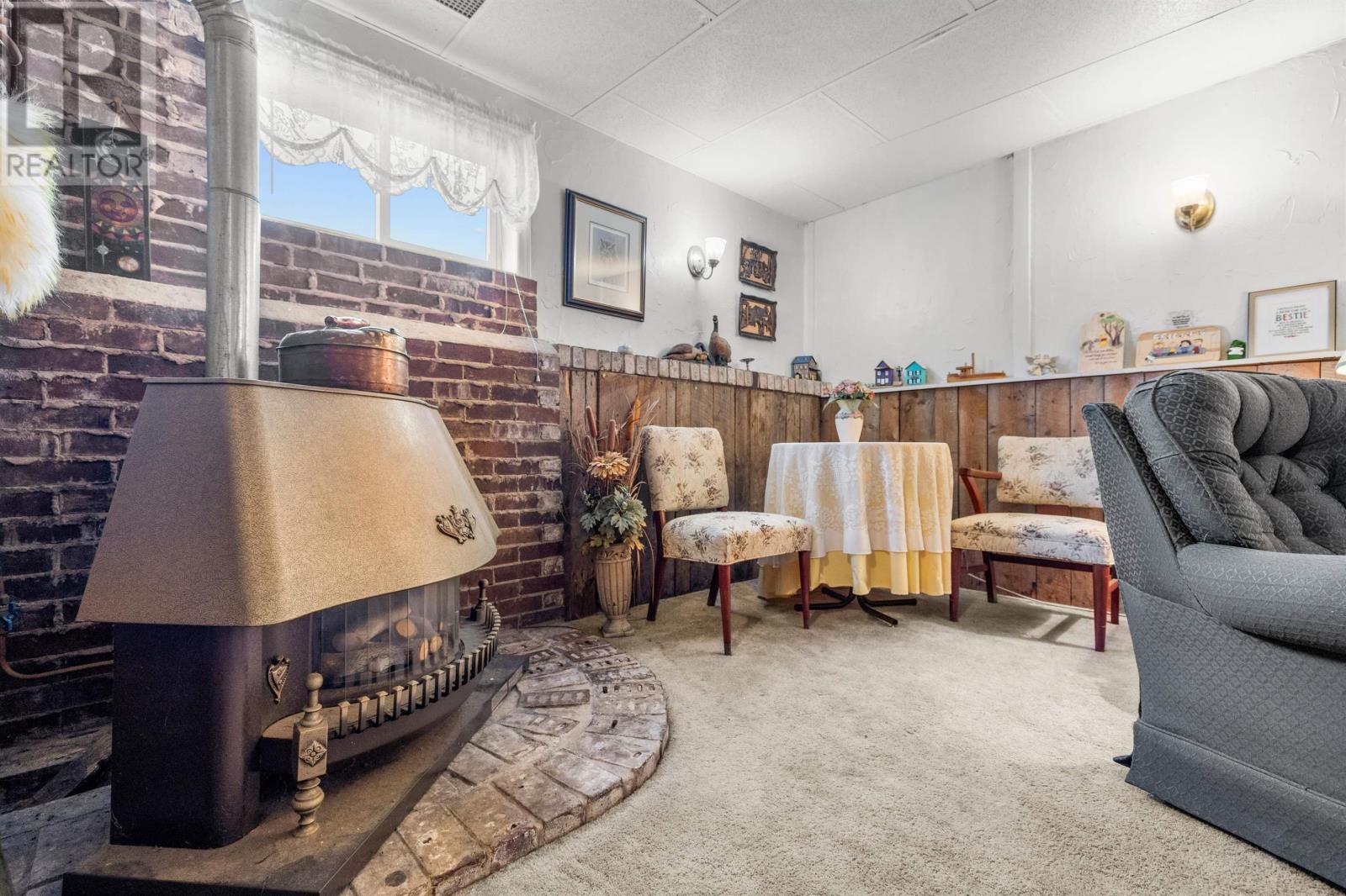 1 Upper Tea Hill Crescent Property Photo 38